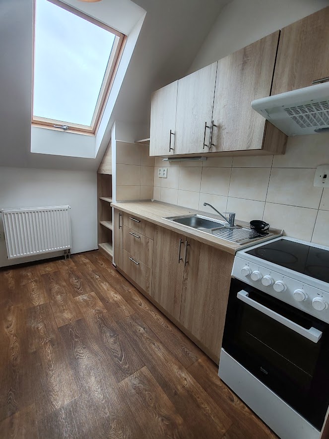 639105490274967474_kuchyňská linka.jpg